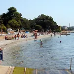 شقة With Parking Space - 7024 *