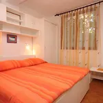 With Parking Space - 7024 شقة *