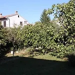 شقة With Parking Space - 7024 *