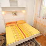 With Parking Space - 7024 شقة