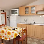 דירה With Parking Space - 7024