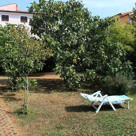 Lejlighed Apartments With Parking Space Porec - 7024 *