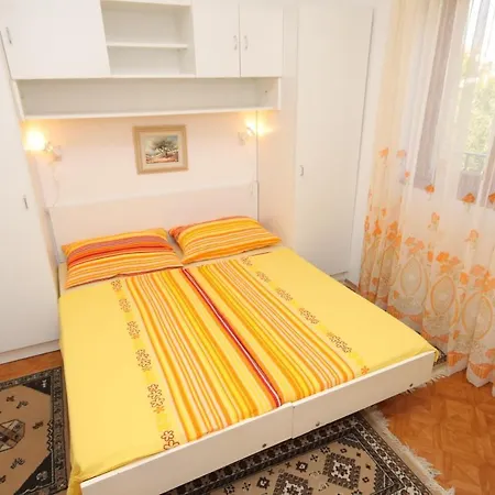 With Parking Space - 7024 דירה