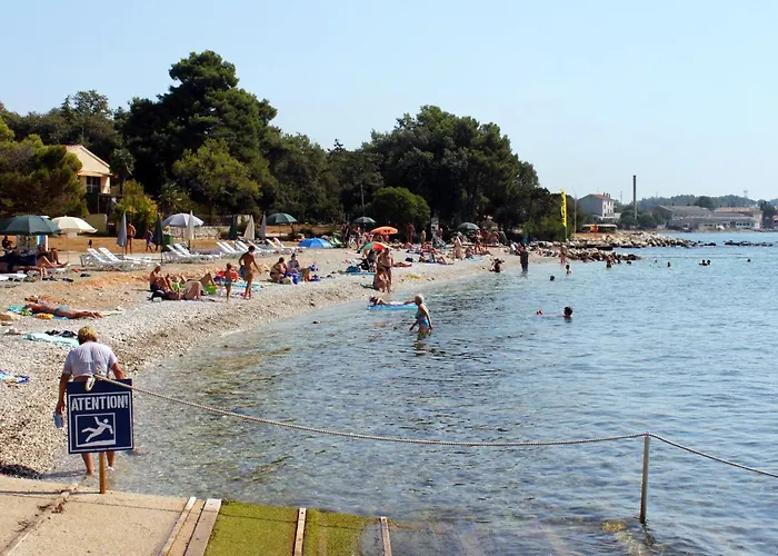 Lejlighed Apartments With Parking Space Porec - 7024 *