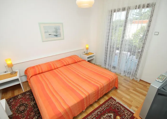 With Parking Space - 7024 Апартаменты Пореч